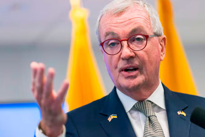 Avistamientos-de-drones-en-Nueva-Jersey-no-representan-riesgo,-dice-gobernador