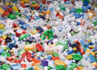 EE. UU. critica la falta de acuerdo sobre plásticos y acusa a los países productores países