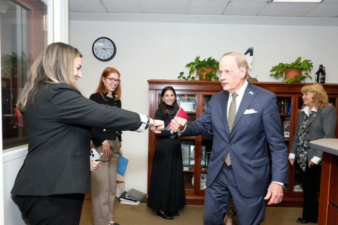 El-senador-Tom-Carper-se-despide,-pero-no-se-va-1 Tom Carper