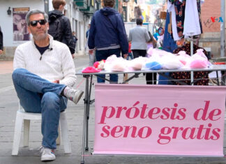 Fotógrafo colombiano teje esperanza con prótesis gratuitas para mujeres con mastectomías prótesis