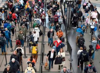 Más de 3 millones de viajeros registrados en aeropuertos de EE. UU. en un día, un récord viajeros