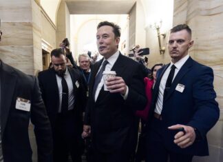 Musk discute con líderes del Congreso su plan para desmantelar la burocracia de EE .UU. Musk