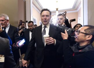 Musk pide una consulta popular para convertir su base en Texas en un municipio Musk