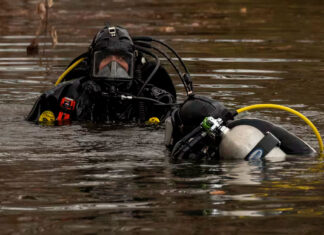 Policía arresta a hombre con arma similar a la usada en asesinato de CEO de UnitedHealthcare arma