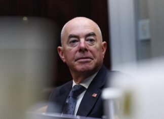 Gobierno Biden extiende los permisos de trabajo para ciertas categorías de inmigrantes inmigrantes