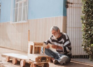 Expanden los recursos para las personas mayores que viven solas recursos