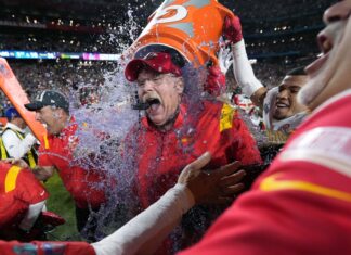 Reid y Sirianni tienen algo en común: aficionados de Eagles pidieron echarlos Reid