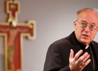 Traslado de cardenal McElroy a Washington es visto como respuesta del Vaticano a previsibles políticas de Trump cardenal