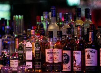Cirujano general de EE. U.U pide que el alcohol incluya un aviso sobre el riesgo de cáncer cáncer
