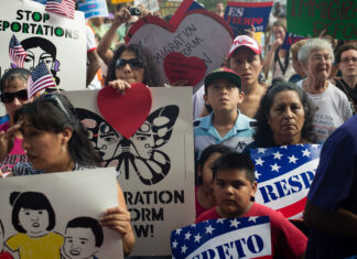 ¿Cómo hacer frente a amenaza de “la madre de todas las deportaciones” en Filadelfia?