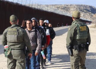 El gobierno de Trump da vía libre a redadas de migración en escuelas, colegios e iglesias Trump