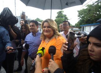 La gobernadora de Puerto Rico tratará de asegurar los fondos federales tras orden de Trump Puerto Rico