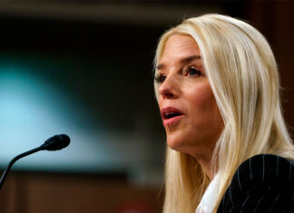 Trump amenaza con castigar a los abogados que denuncien sus medidas migratorias