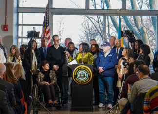 Primer año de la alcaldesa Parker culmina con inauguración de Riverview Wellness Village Parker