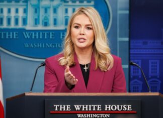 Trump revoca orden que había suspendido subvenciones y préstamos federales Trump