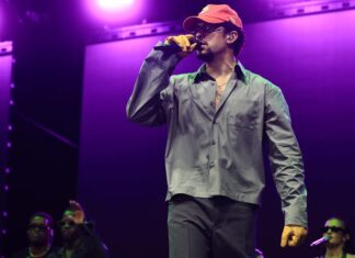 Bad Bunny impacta a la sociedad cantando sobre problemas locales que son globales Bad Bunny