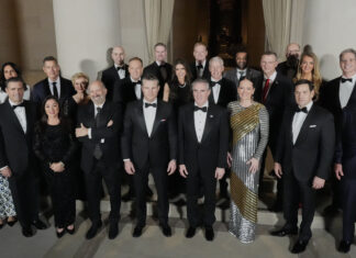 Trump forma su gobierno con multimillonarios tras campaña presidencial enfocada en la clase obrera Trump