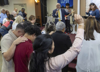 Iglesias evangélicas latinas temen posible aplicación de leyes migratorias en centros de culto Iglesias