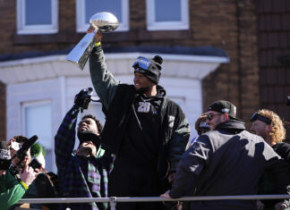 Filadelfia se tiñe de verde en el Día de San Valentín para celebrar a sus campeones del Super Bowl San Valentín
