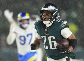 Saquon Barkley can set the NFL total season rushing record. All he wants is a Super Bowl win Saquon Barkley