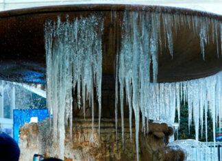 «Frío amenazante para la vida» afecta a partes de EE. UU. tras inundaciones mortales Frío