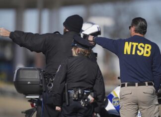 Mayor says 5 injured in fatal Philadelphia plane crash remain hospitalized, 3 in critical condition Philadelphia