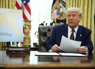 Trump dice que le «encantaría» que Rusia volviera al G7 Trump