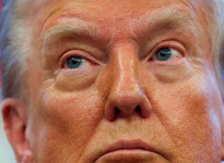 Trump dice que venderá «tarjetas de oro» de residencia para inversores por 5 millones de dólares Trump