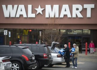 Un estadounidense llama a inmigración para que detenga a indocumentados en un supermercado inmigración