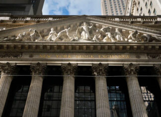 Wall Street cierra a la baja luego de que Casa Blanca confirmara que impondrá aranceles aranceles