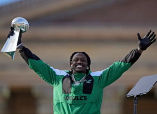 Philadelphia turns green on Valentine’s Day to celebrate Super Bowl champions Super Bowl