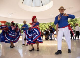 R.Dominicana apuesta por turismo y tierras raras para el desarrollo de regiones deprimidas R.Dominicana