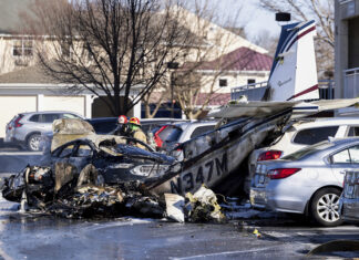 Avión de un solo motor se estrella cerca de un aeropuerto de Pensilvania; hay 5 hospitalizados Avión