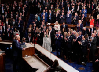 El discurso de Trump ante el Congreso muestra la marcada división partidista del país Trump