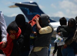 Juez ve «insuficientes» las explicaciones del Gobierno de Trump sobre vuelos a El Salvador El Salvador