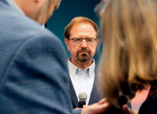 Los veteranos militares se convierten en el rostro de los despidos de Trump