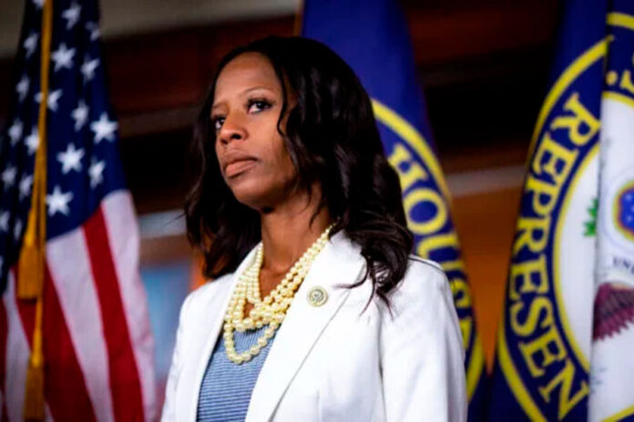 Muere-a-los-49-años-Mia-Love,-primera-mujer-republicana-negra-elegida-al-Congreso-de-EEUU Mia Love