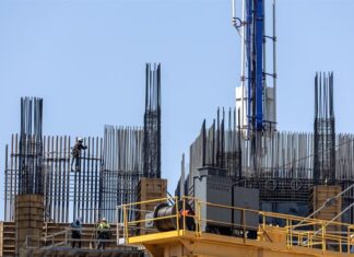 Trump anuncia que duplicará hasta el 50 % los aranceles al acero y aluminio canadiense aranceles