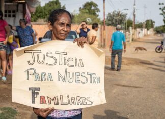 Una jueza cree que EE. UU. trató mejor a nazis deportados que a venezolanos enviados al Centro de Confinamiento del Terrorismo en El Salvador venezolanos