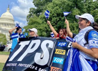 Urgen a salvadoreños a renovar TPS ante buenas relaciones de Trump y Bukele TPS