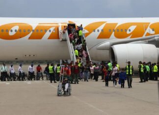 Llegan a Venezuela más de 300 repatriados en un vuelo procedente de México Venezuela