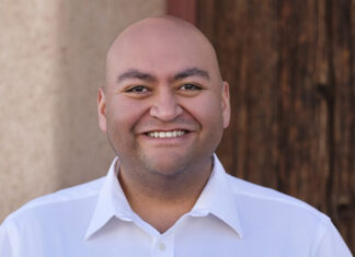 «Héroe» que salvó de tiroteo a congresista se postula para escaño del fallecido Grijalva