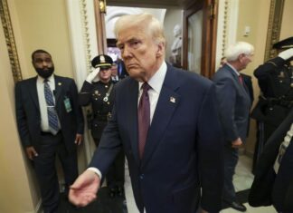 Trump quitará la gestión de los préstamos estudiantiles a Educación, que prometió cerrar Trump