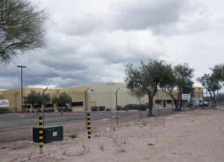 Suspenden a 5.000 trabajadores de albergues para niños migrantes tras orden federal albergues