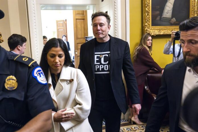 f373cdbf3f1d0fd4f1344ca495901c969865291eminiw Elon Musk denuncia un ciberataque EFE/EPA/JIM LO SCALZO