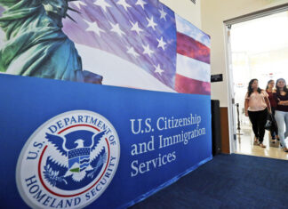 Juez avala requerimiento de que todos quienes estén ilegalmente en EE. UU. se registren Juez