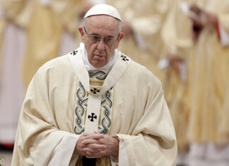 El papa Francisco recorrió un camino problemático al abordar el abuso sexual del clero papa