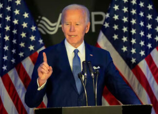 Biden advierte que el gobierno de Trump está dando «un hachazo» a la Seguridad Social Biden