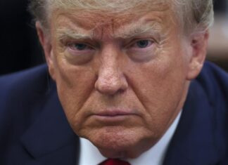 Demandan a Gobierno Trump por la orden ejecutiva que exige prueba de ciudadanía para votar Trump