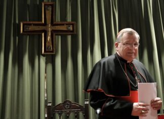 El cardenal estadounidense Burke, «papable» de la iglesia más reaccionaria